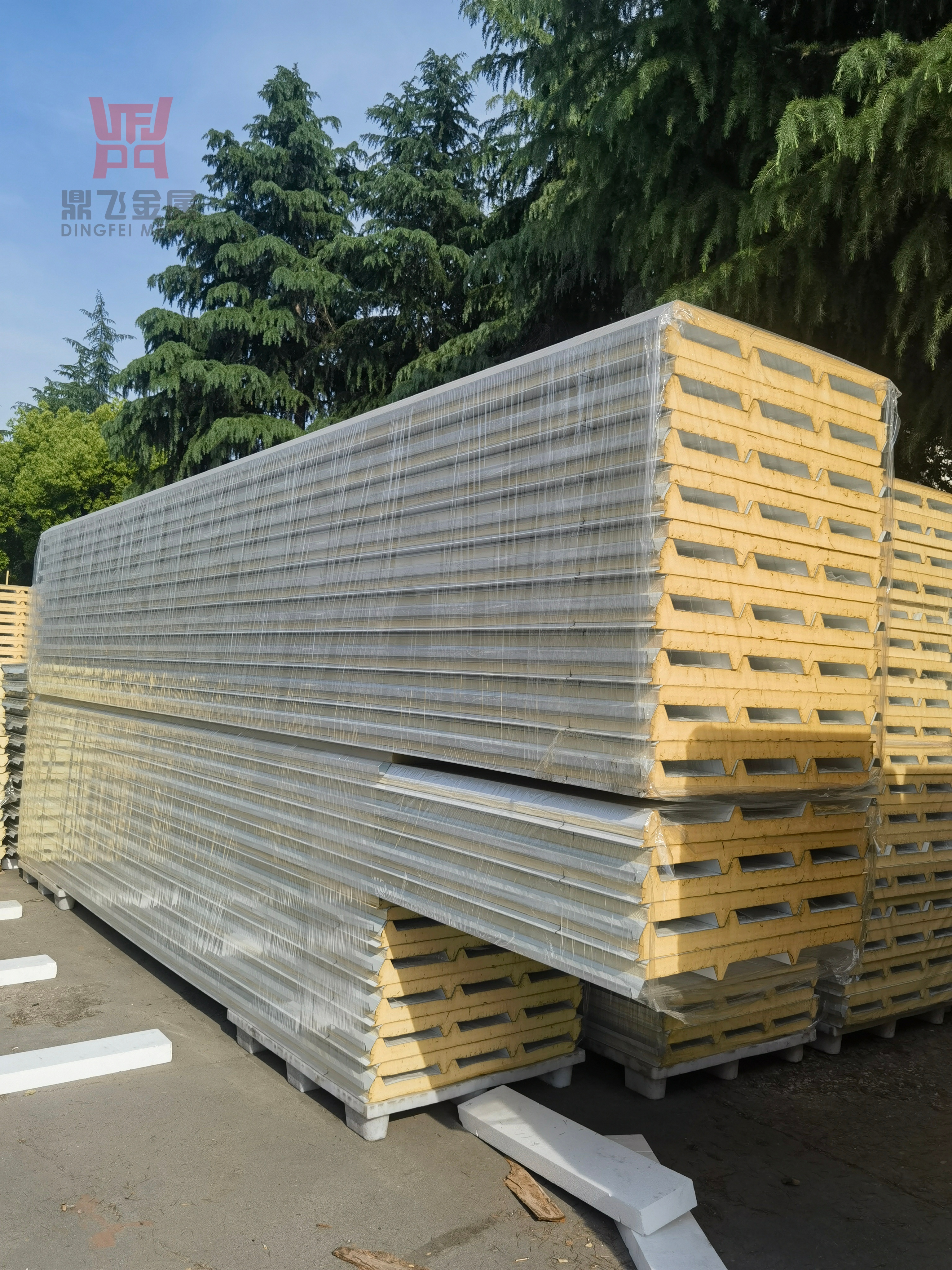 Custom Thickness PU Polyurethane Sandwich Panel Energy Saving Wall &amp; Roof Panel for Prefab Commercial Building