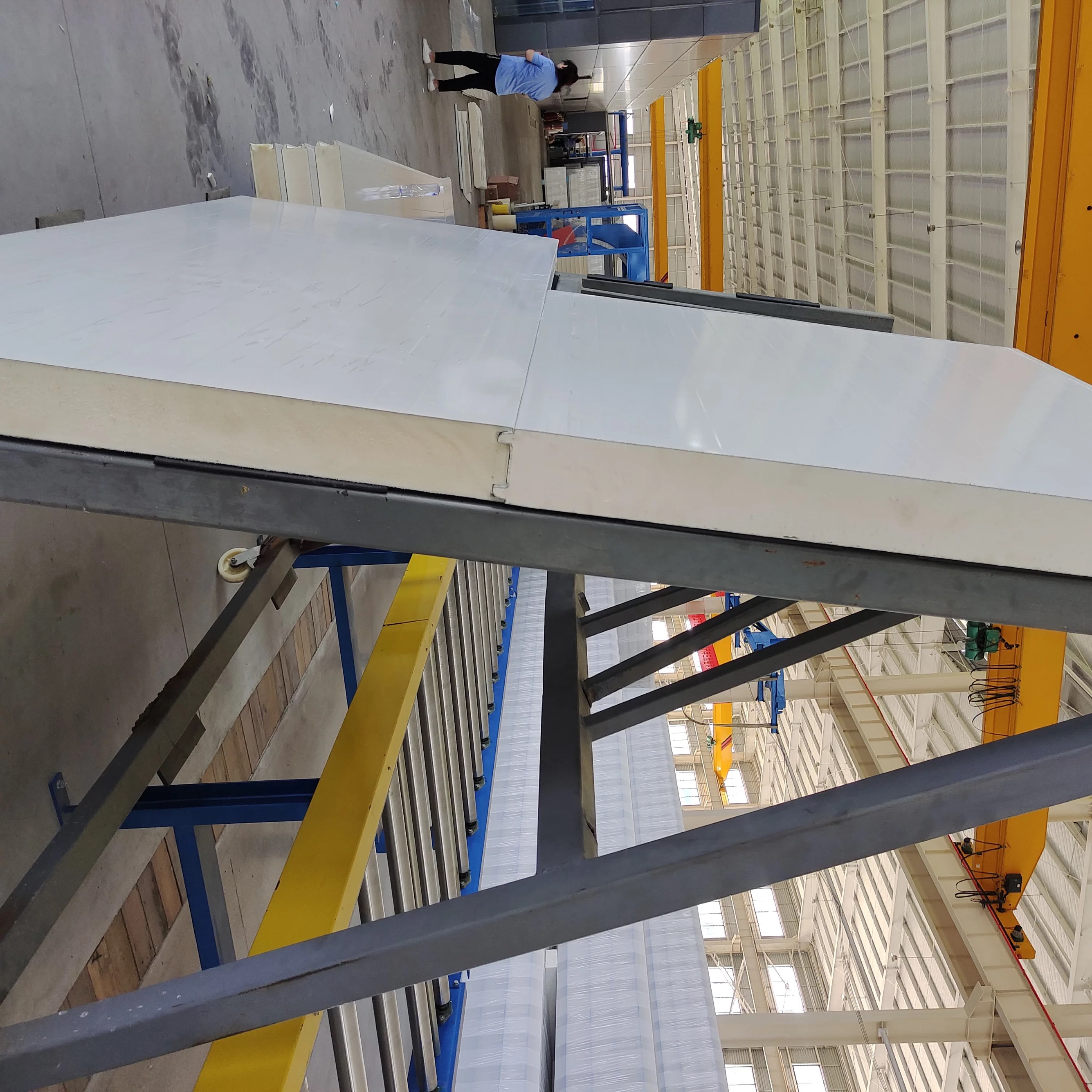 Modern 150mm Decorative Pu Sandwich Panel Apartment House Roof Price Sandwich Panels