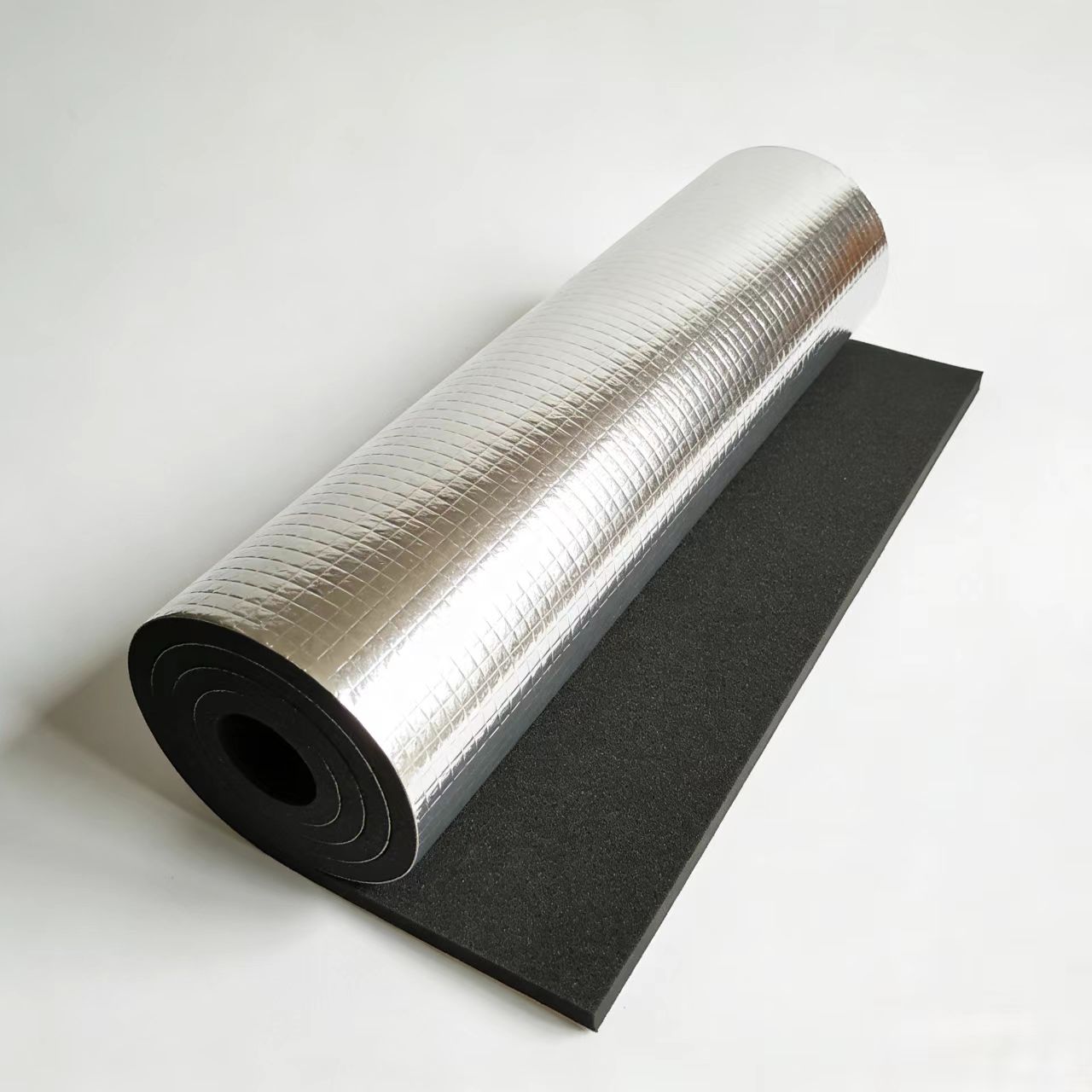 Aluminum Foil Faced Rubber Plastic Insulation Board Heat Waterproof Anticorrosive Panel for Exterior Wall Roof Pipeline