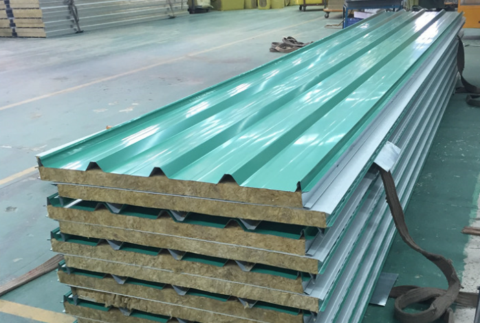 Exterior Building PUR/PIR Polyurethane Wall and Roof Sandwich Panel