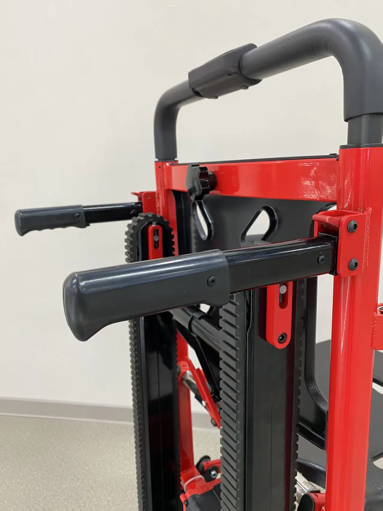 Motorized Electric Stair Climbing Stretcher with 180kg Load Capacity for Ambulance