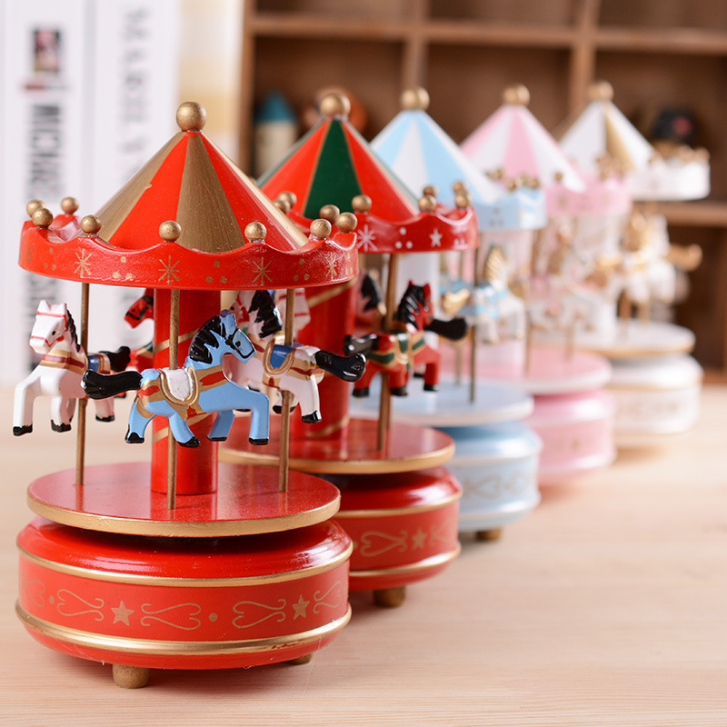Hot Selling Wooden Hand Crank Rotating Music Box Eco-Friendly 60s Sound Duration Birthday Party Decoration Supplies Toys Gifts