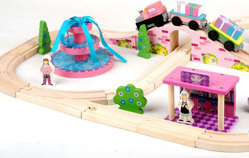 Custom Wholesale Christmas Kids Wooden Railway Mini Electric Toy Model Train Set