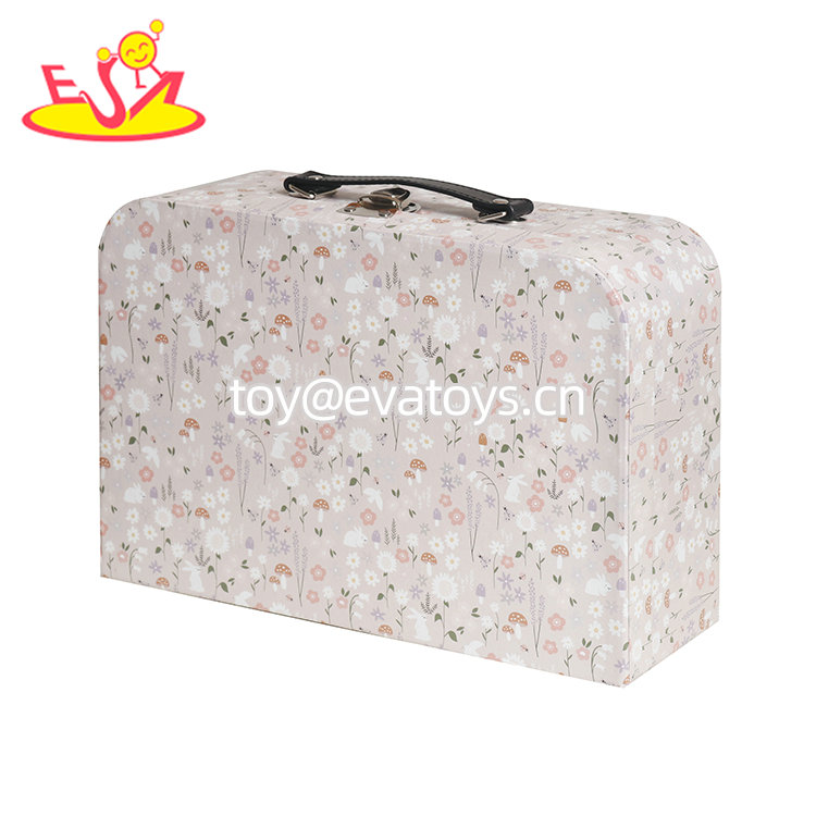 Suitcase Dollhouse Detail 4