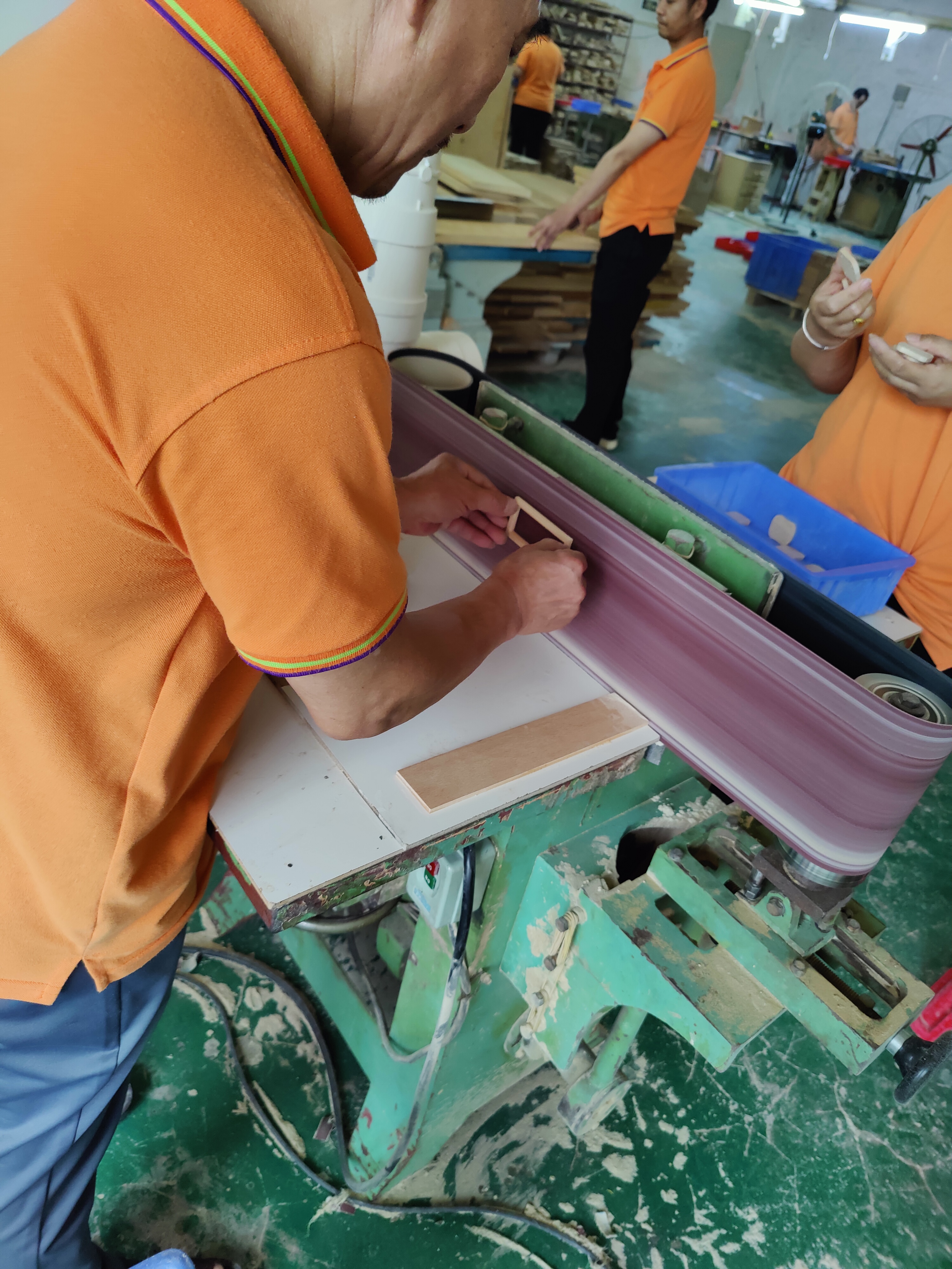 Polishing semi-finished products