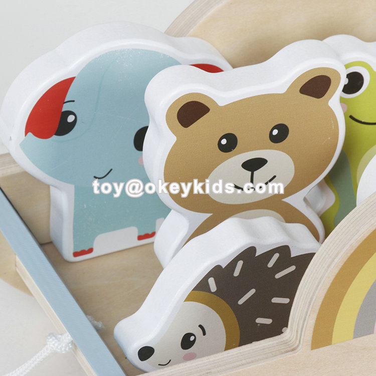 Wooden Forest Animal Pull-Along Wagon Detail 5