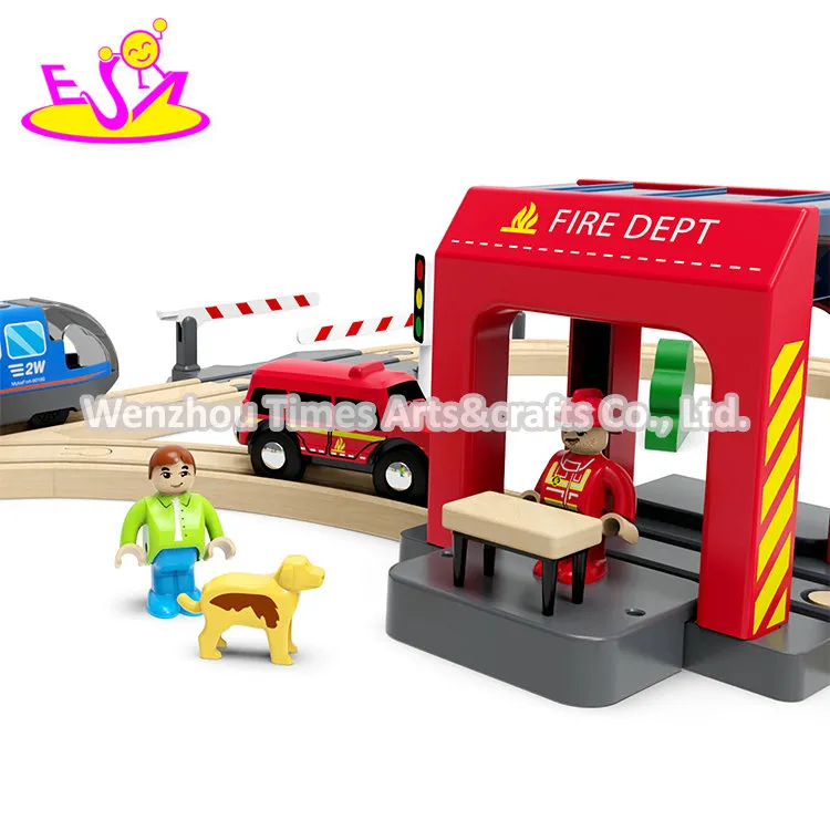 Hot Sell 70 PCS Firefighting Wooden Toy Train Set for Kids W04c240