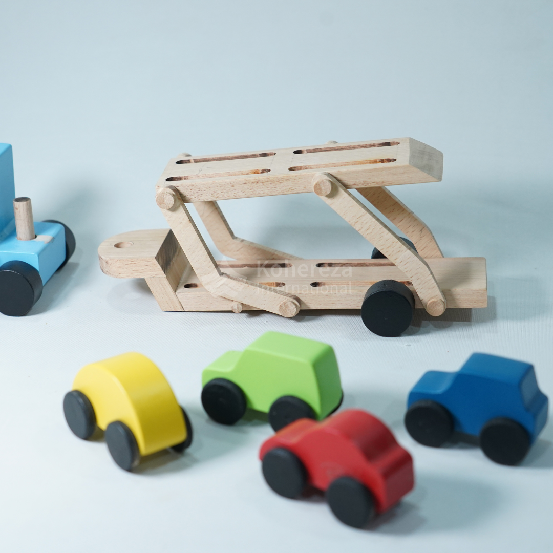 Wooden Hauler Car Playset 4