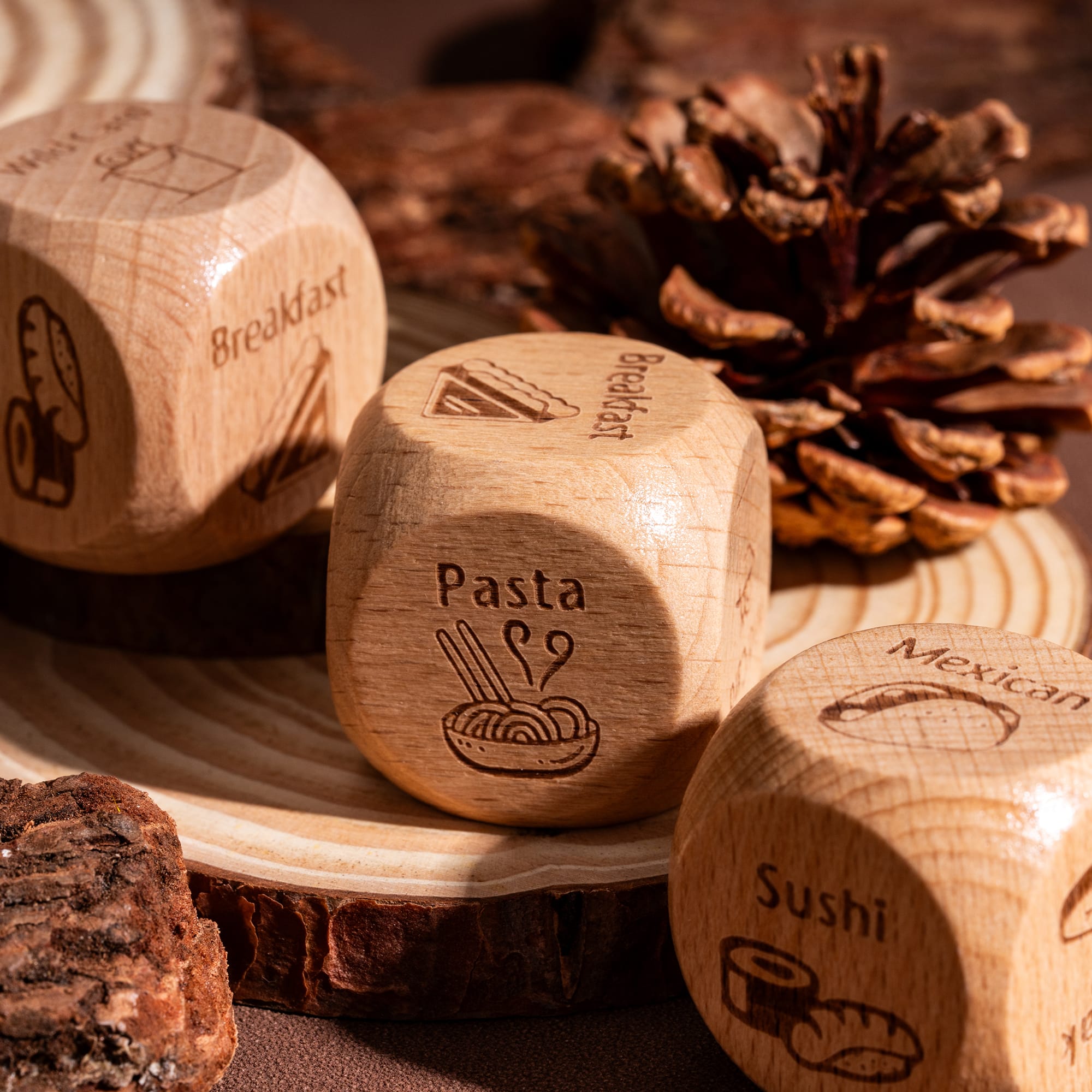 FACCUB Wholesale Factory Price Custom 30mm Big Wooden Dice Games Natural Blank Wood D6 Wooden Gourmet Decision Food Dice