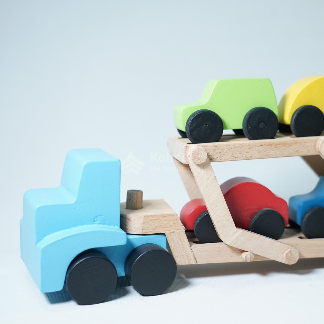 Wooden Hauler Car Playset 5