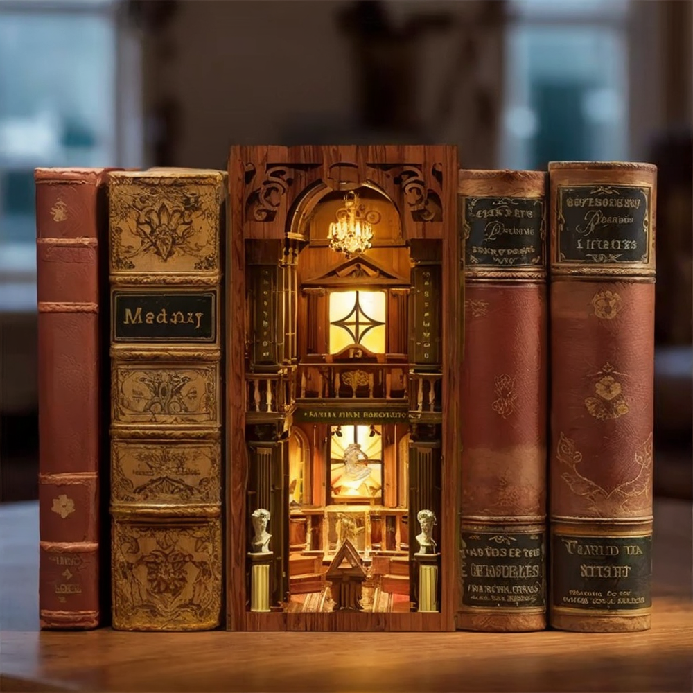Factory Wholesale Handmade Craft Miniature Model Decoration Dollhouse with Light Building Model Book Nook Kit