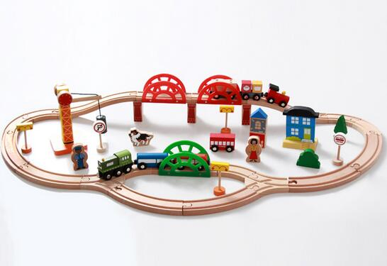 Hot Christams Gift 120PCS Wooden Train Set for Kids and Children