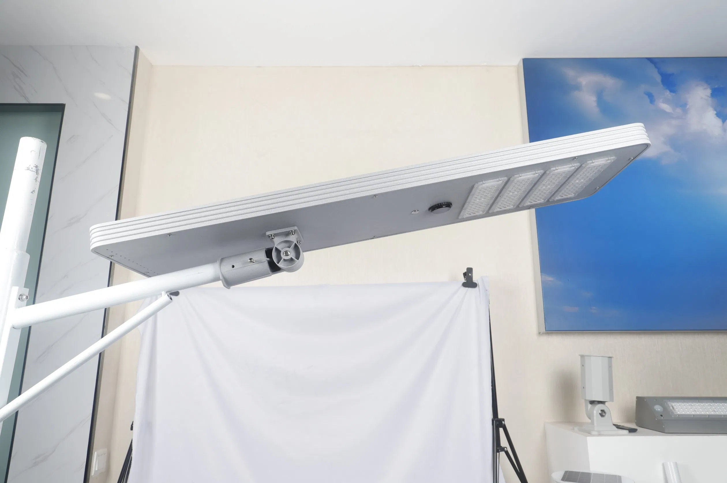 China Supplier Integrated LED Outdoor Flood Light Rechargeable Solar LED Street Light