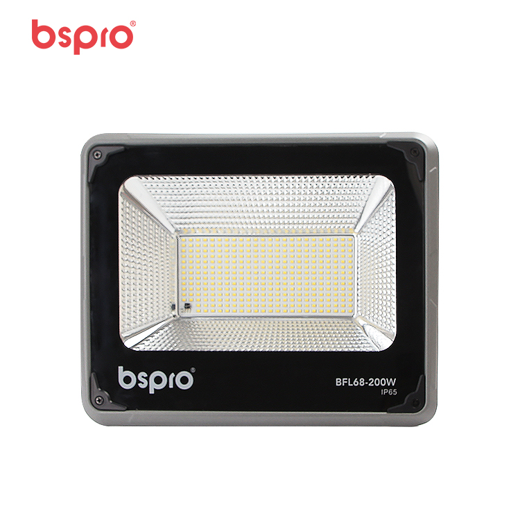 200W High Lumen Metal Solar Floodlight Outdoor Waterproof IP65 LED Solar Powered Security Lamp for Garden Pathway Use