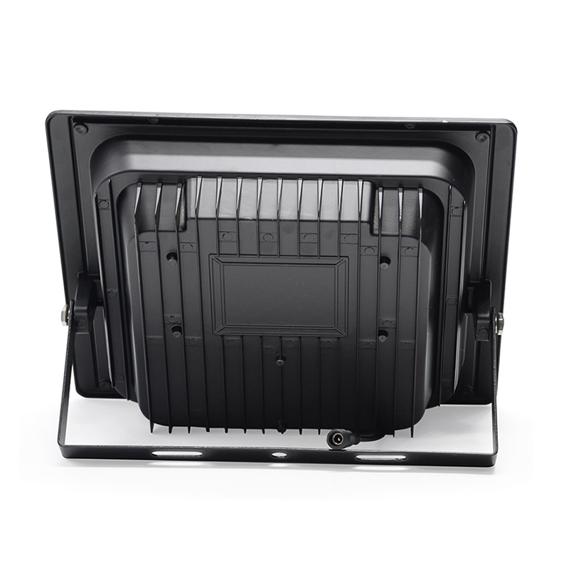 Newest IP66 Aluminum Remote Light Control Outdoor 120W Solar LED Flood Light
