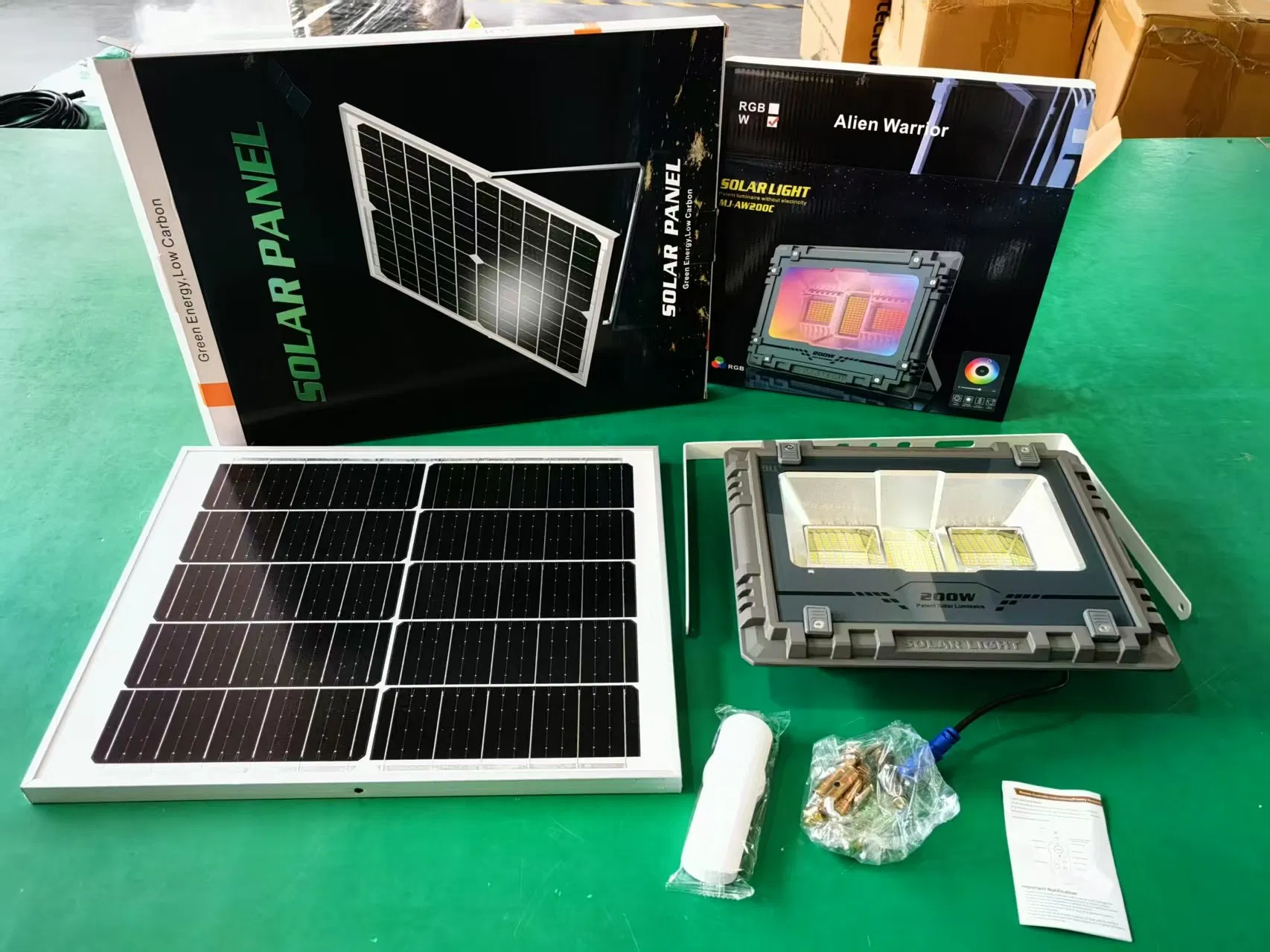 Commercial Long Lasting Solar Floodlight Mj-Aw 60W 100W 200W 300W 400W 800W Warehouse Yard Stadium