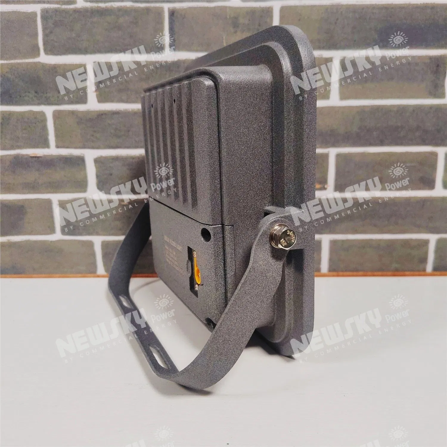 High Efficiency 180lm/W Aluminum IP66 Rechargeable Solar Flood Light Wall Mounted 60W 100W 200W 300W with Adjustable Solar Panel