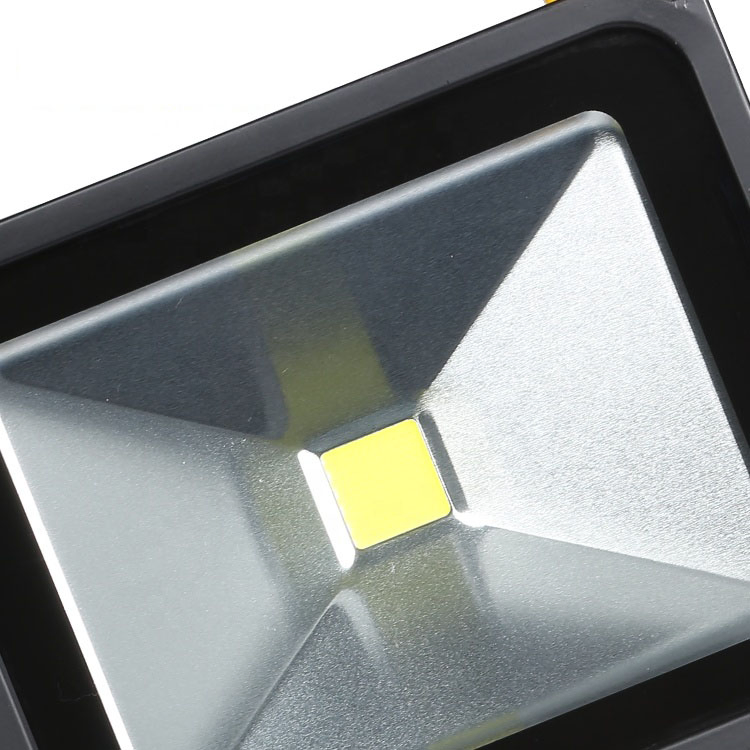 Newest IP65 Aluminum Remote Light Control Outdoor 20W 30W Solar LED Flood Light