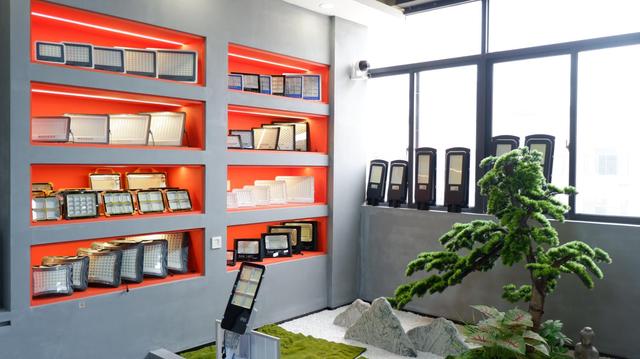 Joliras global solar lighting distribution and international market reach
