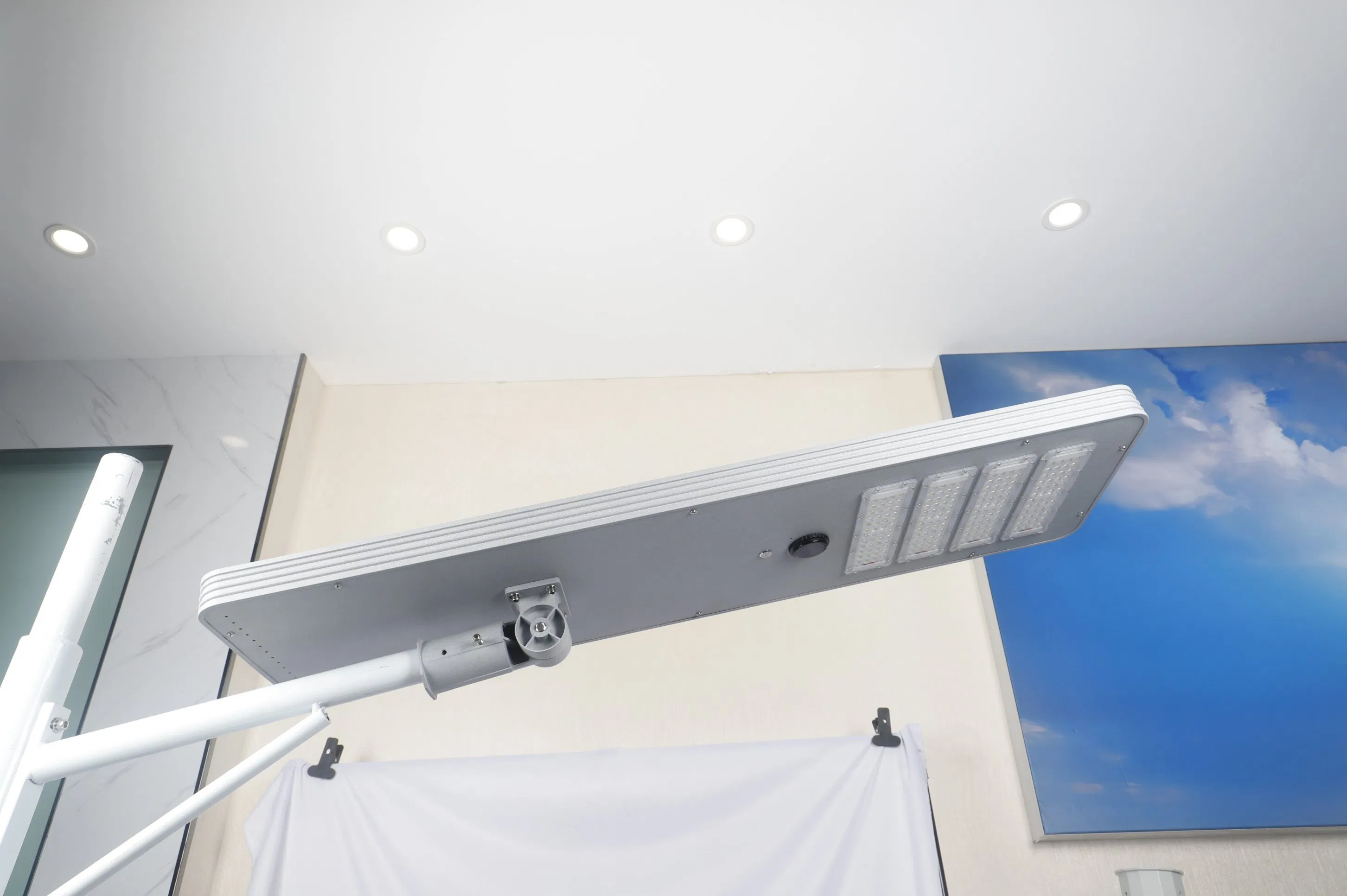 China Supplier Integrated LED Outdoor Flood Light Rechargeable Solar LED Street Light