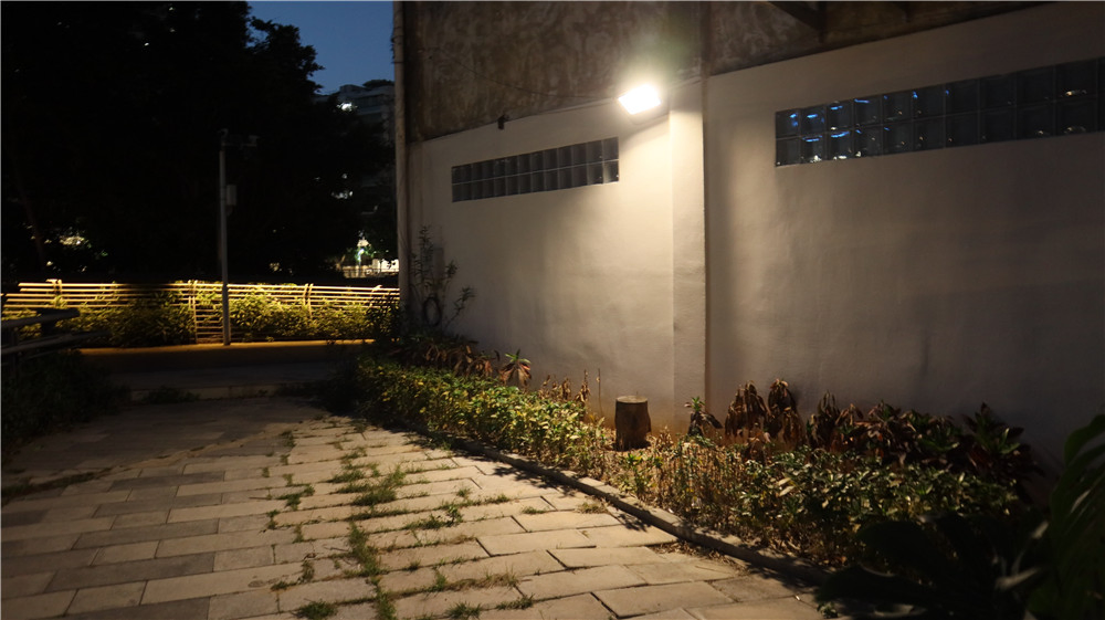 Wholesales Outdoor 3 CCT. Security Solar Flood Light Mj-Asr100 for Stadium Fram Lighting