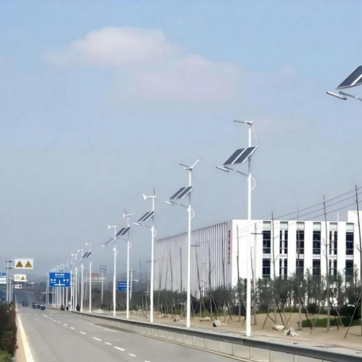 400W to 700W Waterproof LED Solar Street and Flood Lights with IP67/65 Ratings Wall Mounted Outdoor Solar Panel Lamp