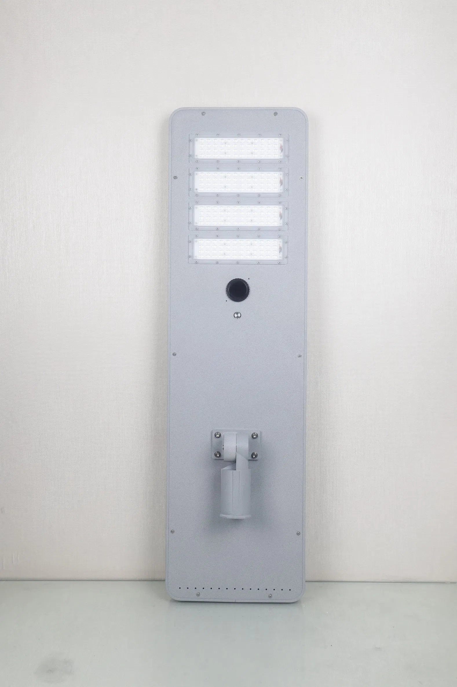 China Supplier Integrated LED Outdoor Flood Light Rechargeable Solar LED Street Light