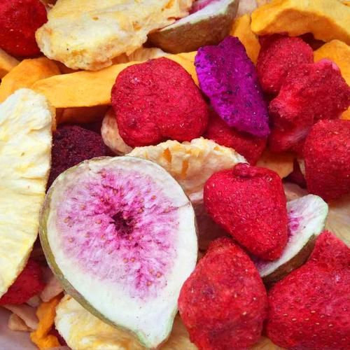 زبادي مجفف بالتجميد مع فواكه وجبة خفيفة صحية