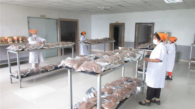 مصنع شركة JQH Food للأغذية المجففة بالتجميد في قينغداو