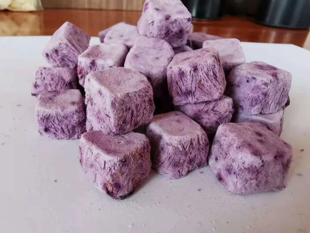 مكعبات زبادي مجفف بالتجميد