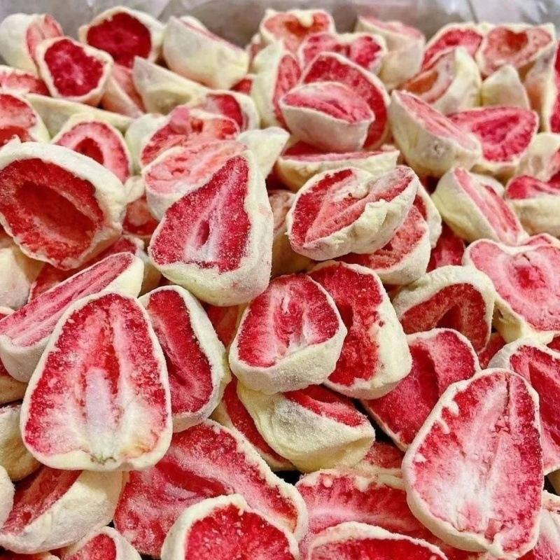 فراولة مجففة بالتجميد مصنوعة يدويًا بنكهة الحليب طُرُد صغيرة