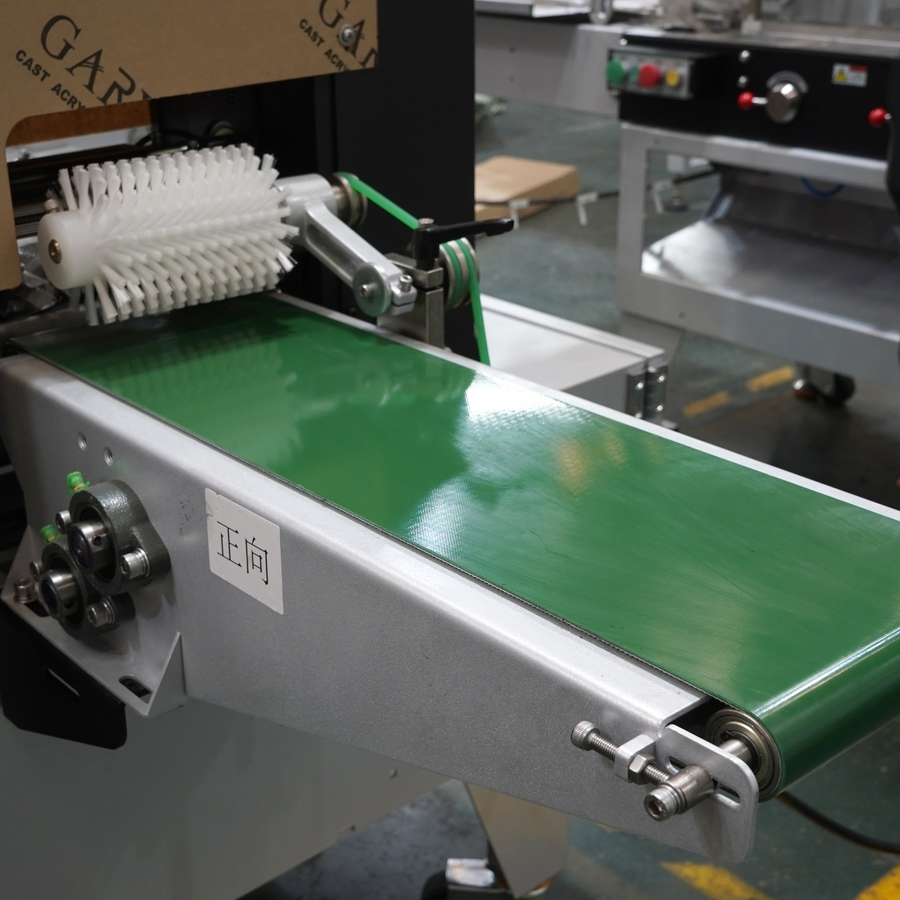 Packaging Automatic Bakery OEM Food Customized Harware Flow Wrap Servo Packing Machine for Food Industry Wrapping Powder