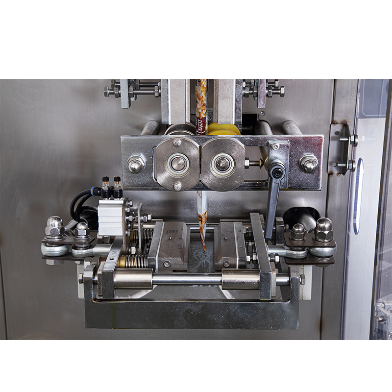2-4 Head Combination Electronic Scale Multi-Function Automatic Vertical Wrapping Packaging Machine for Food Plastic Pouches Bags