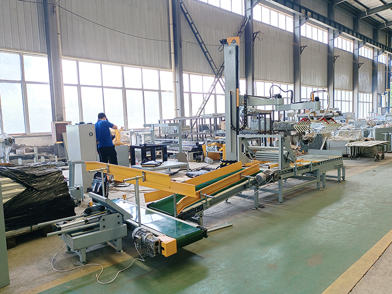 Vertical Palletizing Machine High Column Palletizer With PLC System Can Saving Working Area
