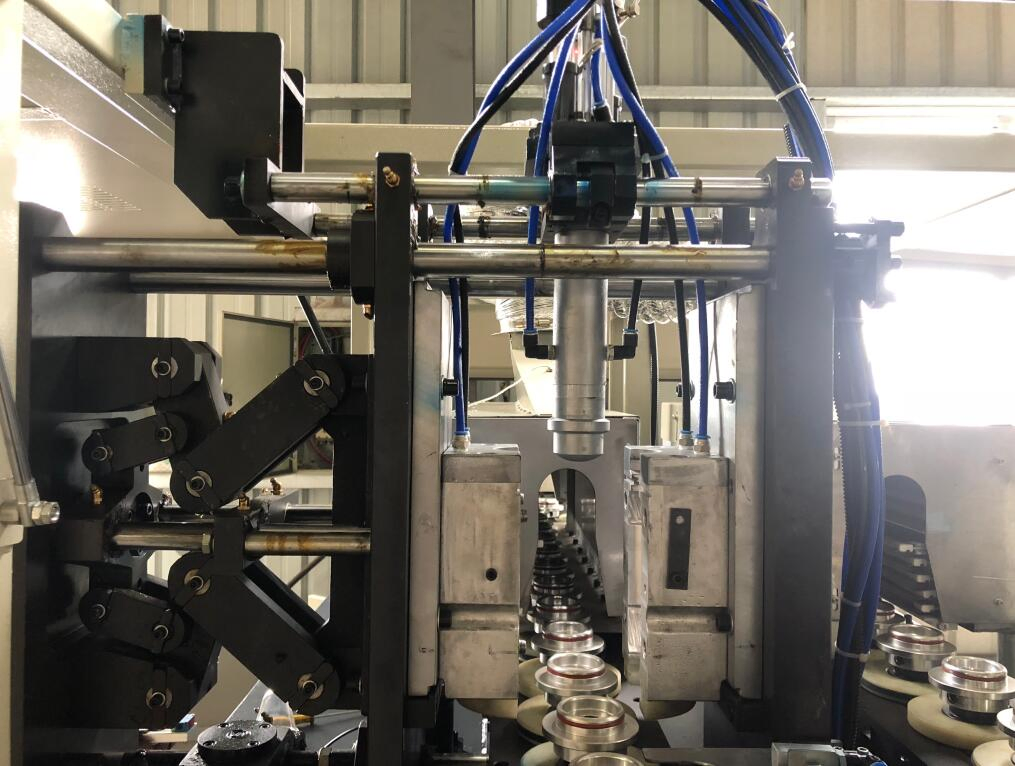 Automatic Plastic Beverage Bottle Blow Molding Machine /Water Food Packaging Bottle Jar Injection Blower Moulding Making Pet Preform Blowing Machine Price