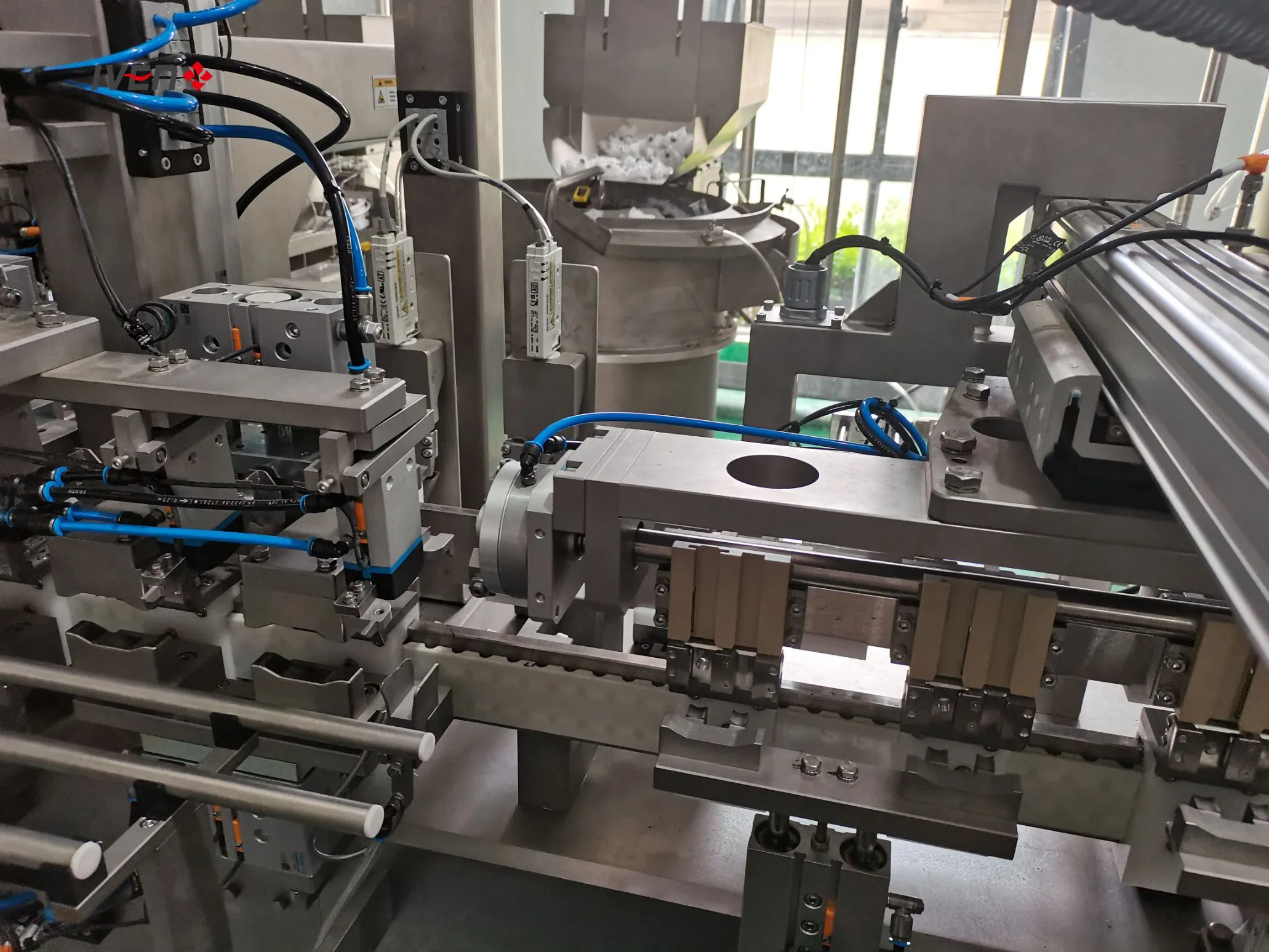 Sterile IV Infusion Pouch Sealing Equipment/Advanced Soft Bag Form-Fill-and-Seal Machine