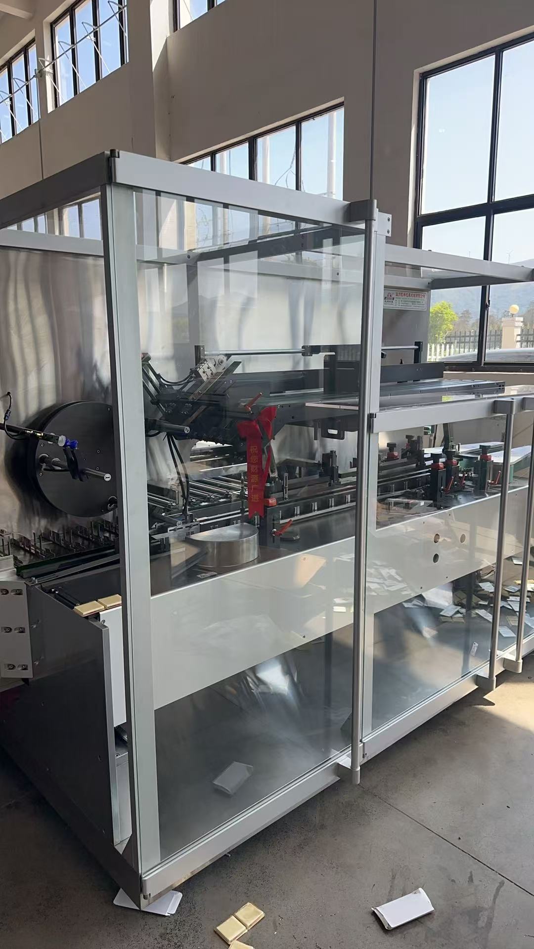 High Speed Automatic Blister Packaging Machine Tropical Capsule Tablet Blister Packing Machine