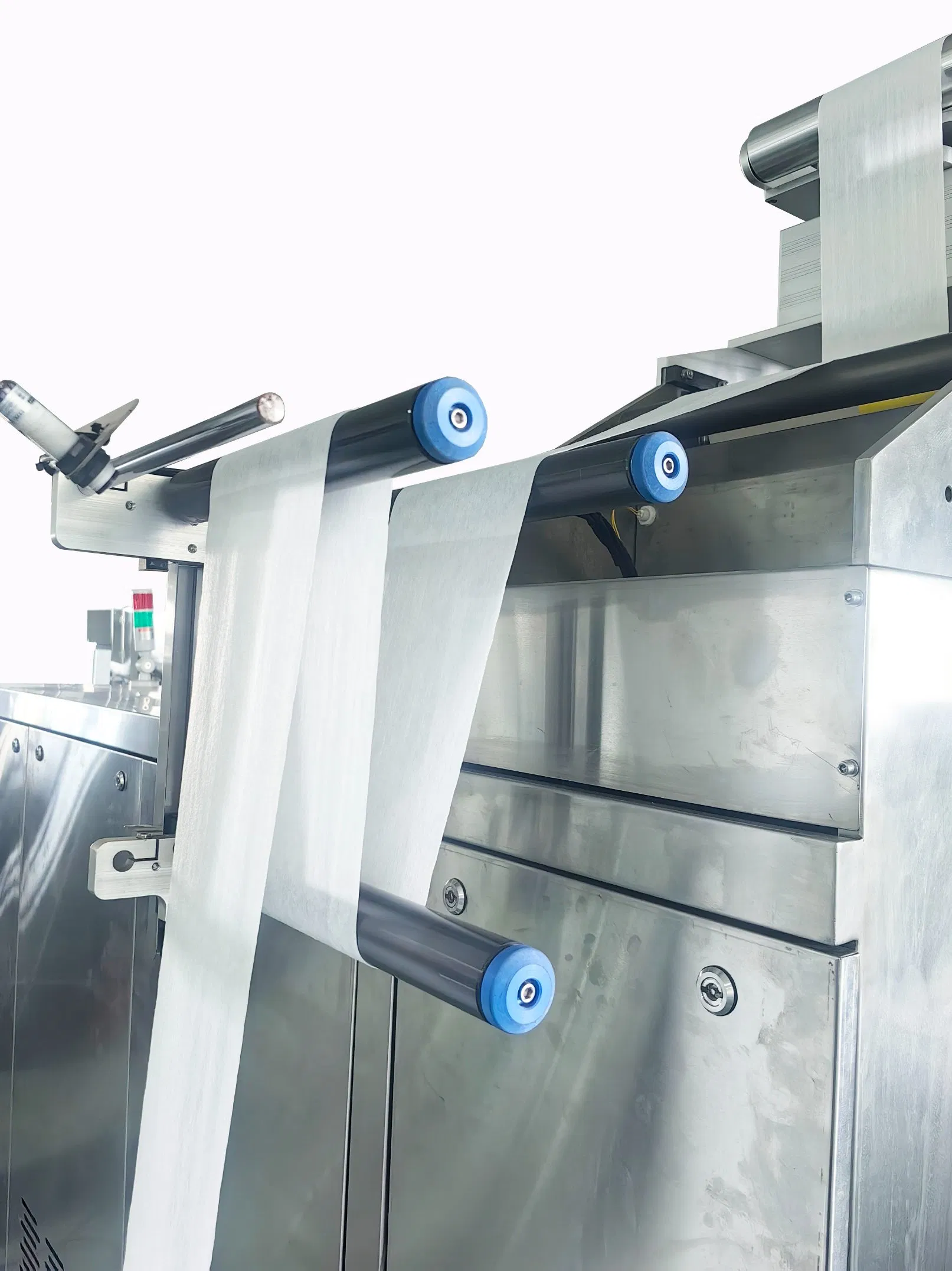 Wet Tissue Machine with Multi Pieces 3 Side Sealing Alcohol Wipes Airline Wipes Restaurant Wipes Machine
