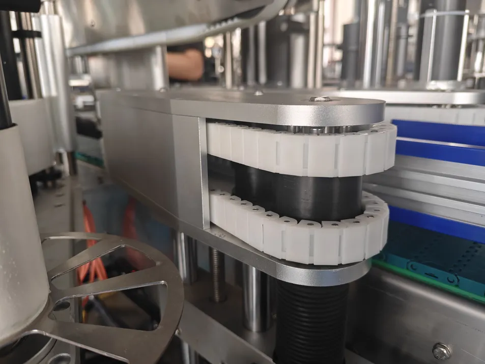 Guide tube mechanism
