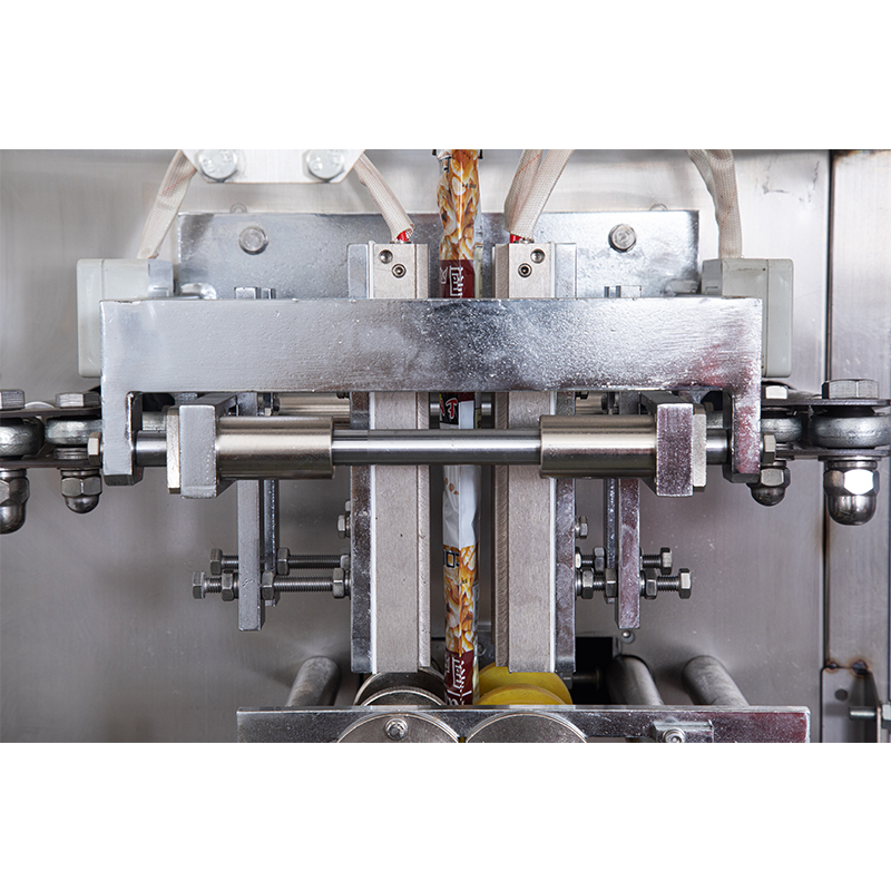 2-4 Head Combination Electronic Scale Multi-Function Automatic Vertical Wrapping Packaging Machine for Food Plastic Pouches Bags