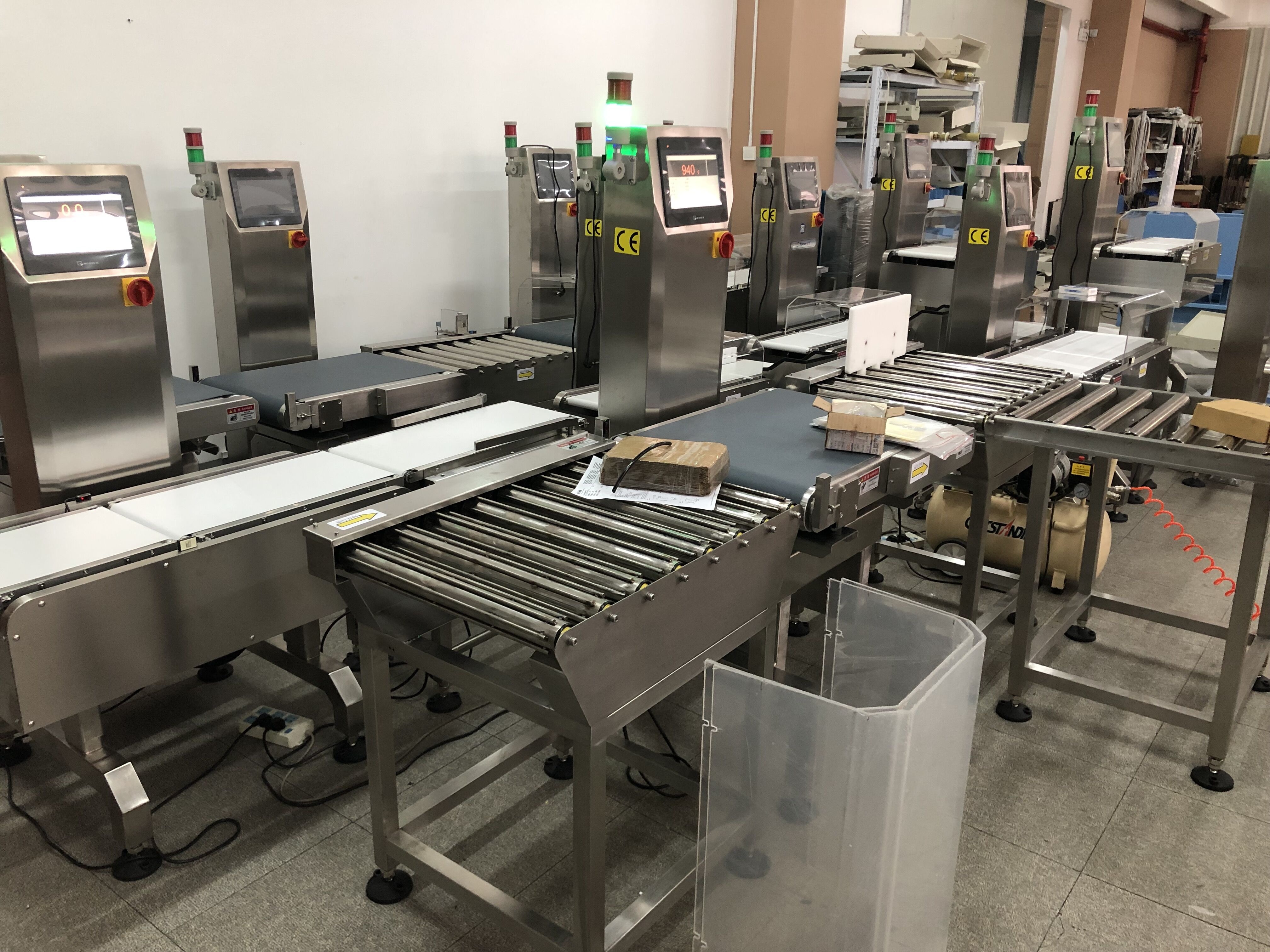Automatic 30Kg Checkweigher Manufacturer Weighing Machines With Roller Conveyor Scale Heavy Duty Weight Checker