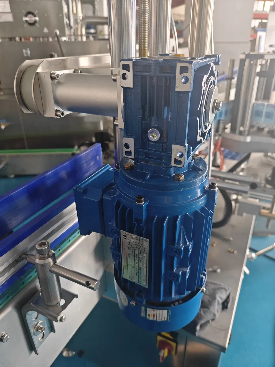 Eye inspection at bottle filling end