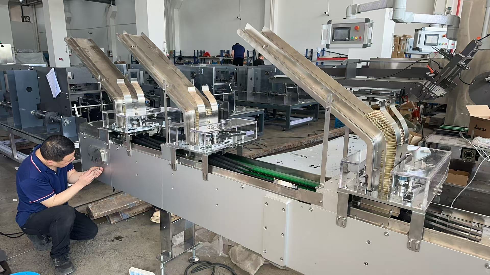 High Speed Automatic Blister Packaging Machine Tropical Capsule Tablet Blister Packing Machine