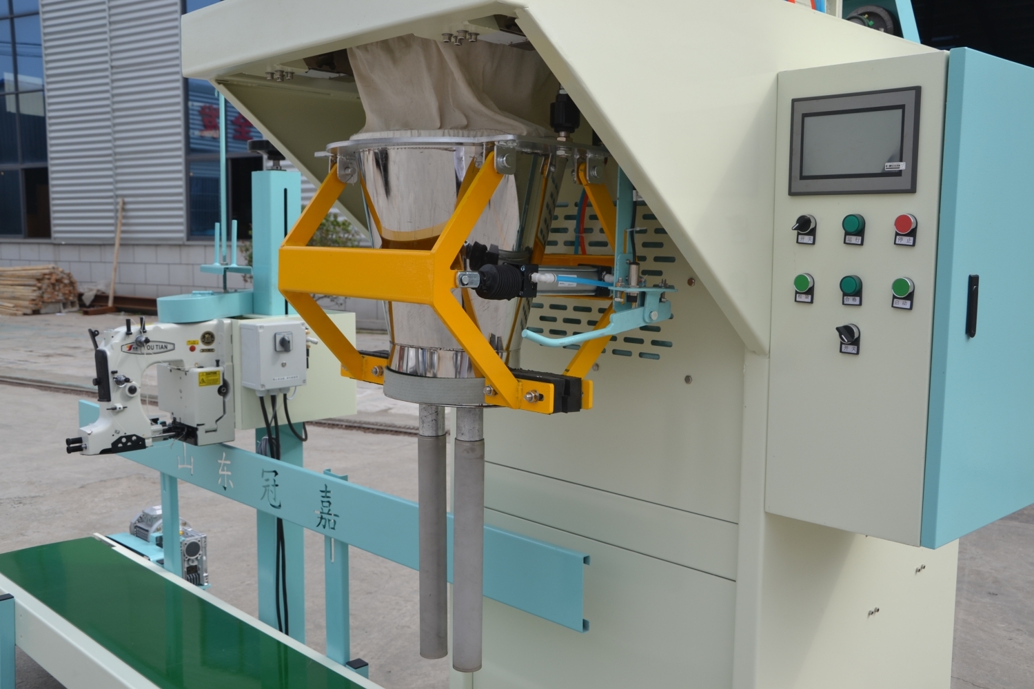 Powder Vacuum Packaging Machines Are Suitable for Filling and Packaging Flour Seasoning Powder Carbon Powder Products