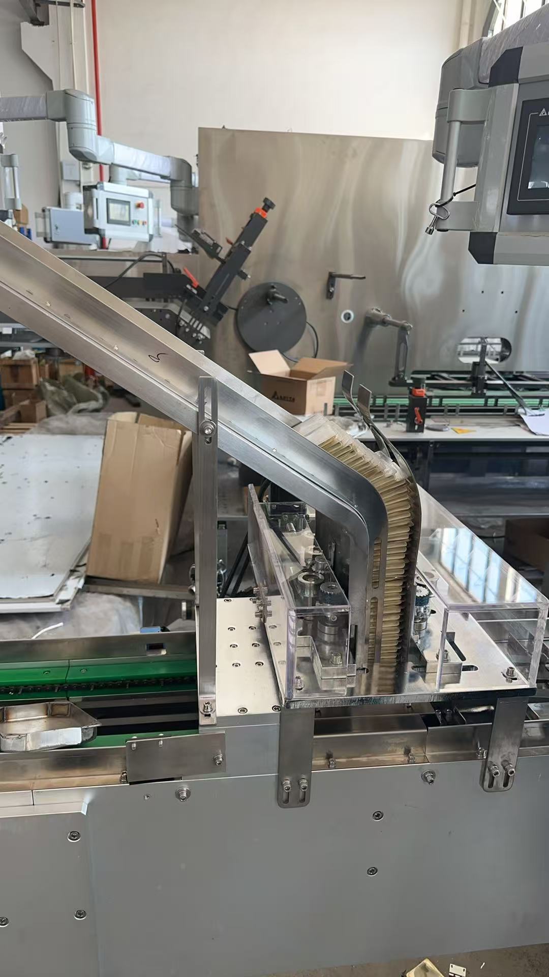 High Speed Automatic Blister Packaging Machine Tropical Capsule Tablet Blister Packing Machine