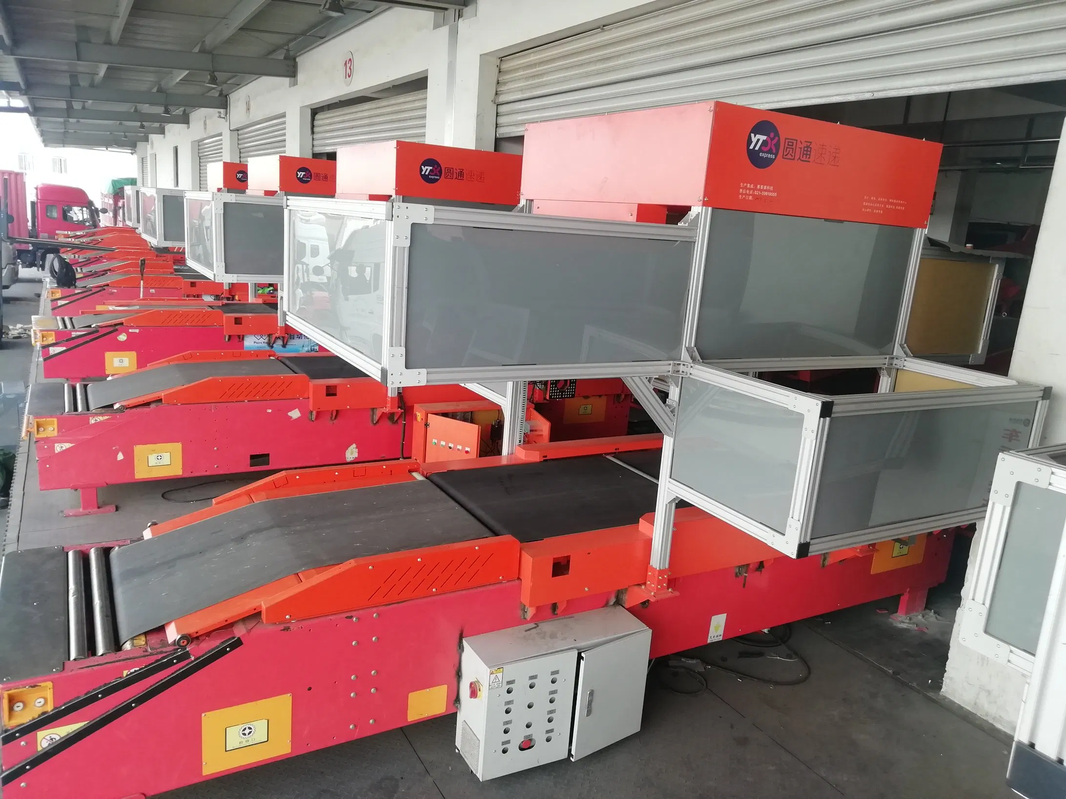 Dynamic Weighing and Dimensioning Machine Automatic Sorting Conveyor System