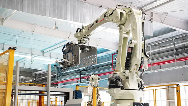 Automatic tape sealing machine