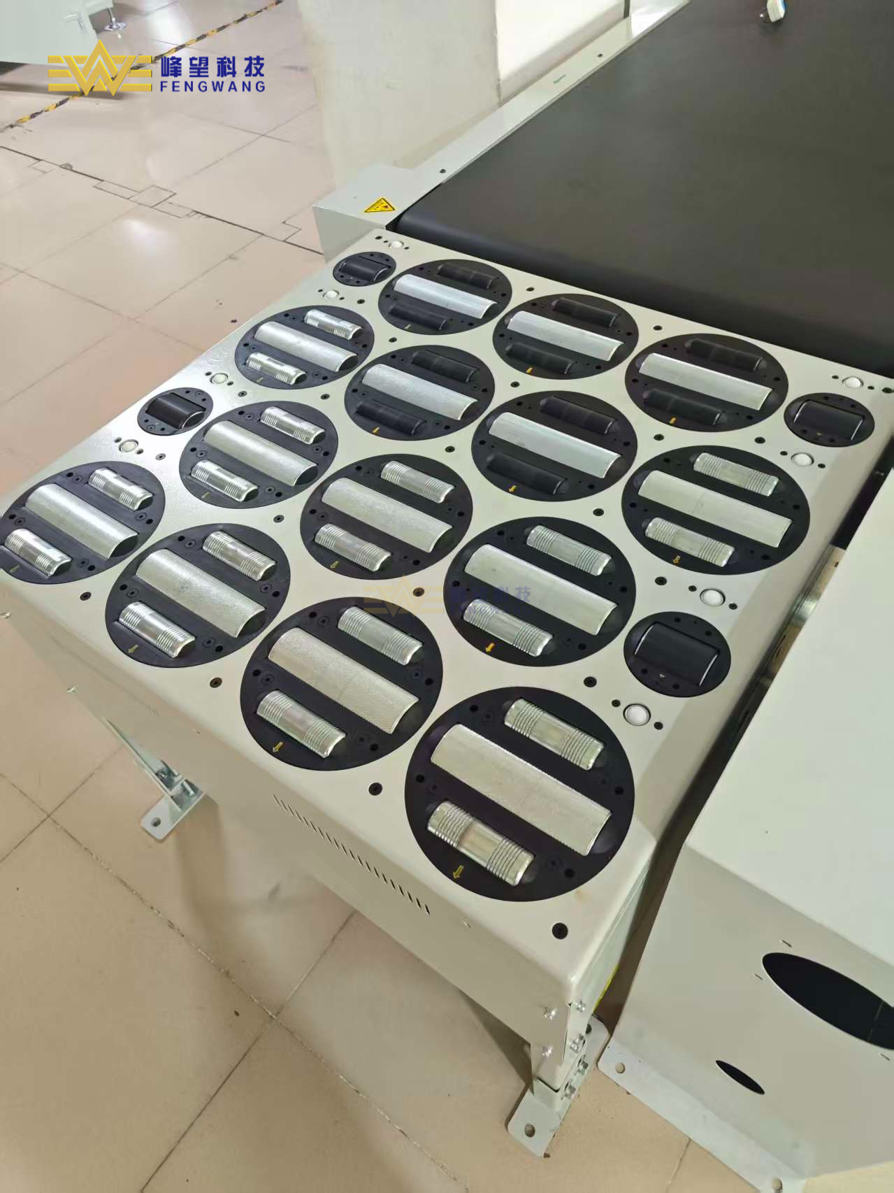 Modular Swivel Wheel Sorter Plug-and-Play Balance Wheel 220V New Space Saving High Throughput Parcel Sorting Machine For Express