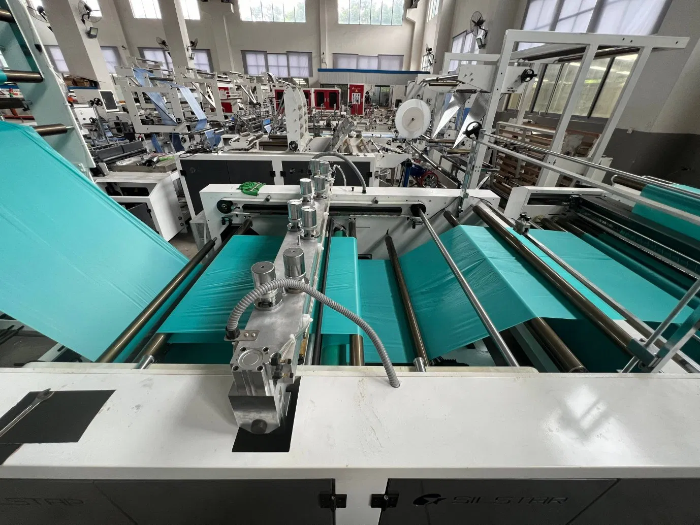 Full Automatic Plastic Garbage Bag Making Machine Bag on Roll Machine Bottom Seal Bag Making Machine Double Fold V-Folding Bottom Sealing with S Wave Trash Bag