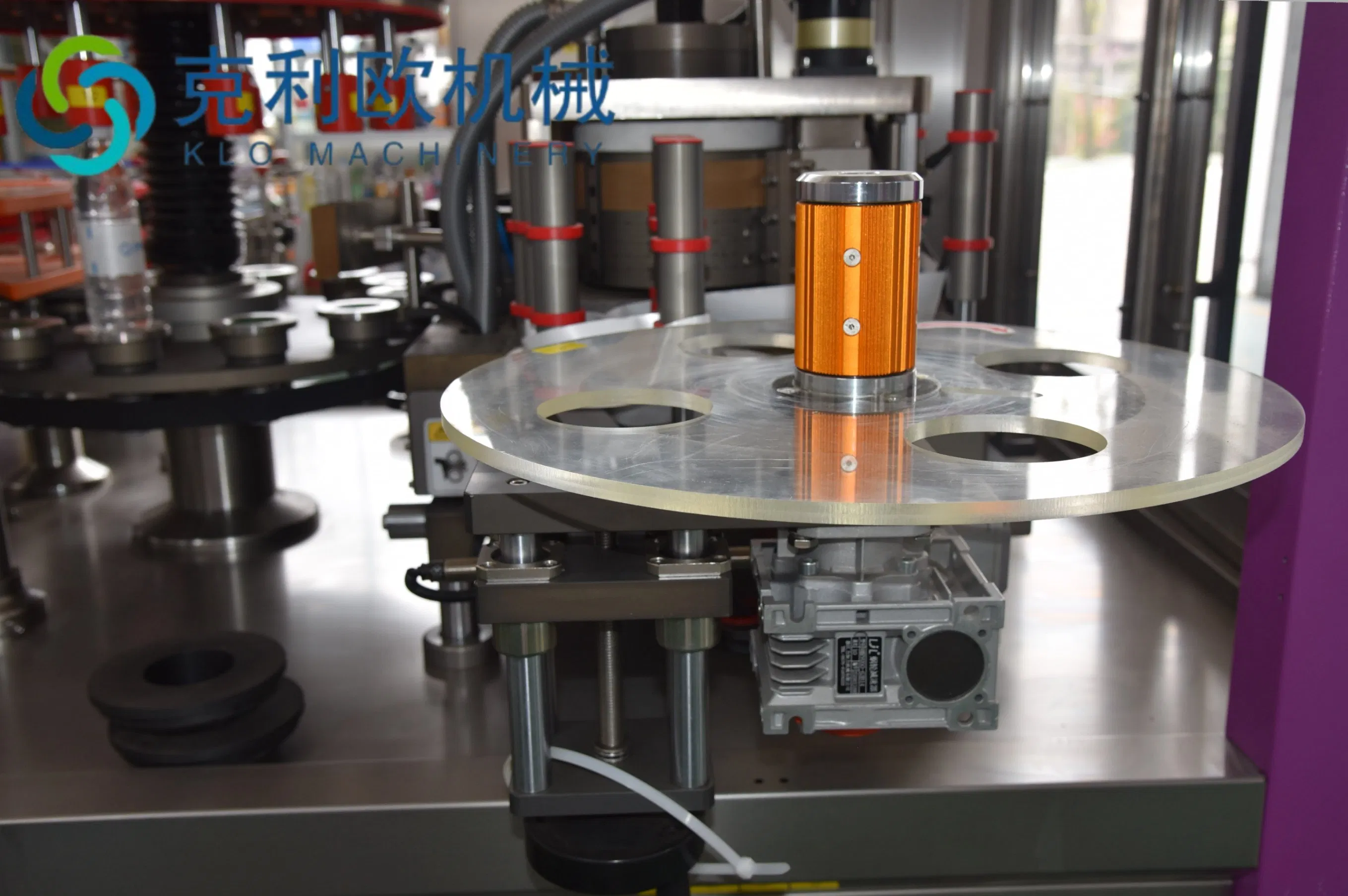 Fully Automatic Rotary OPP Hot Melt Glue Labeling Machine for Round Bottles